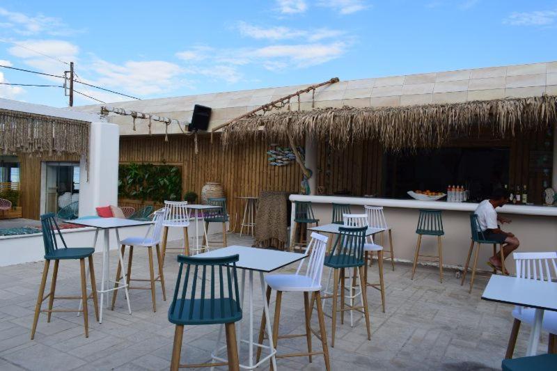 Marzi Beach And Bungalows Hotell Kokkónion Exteriör bild